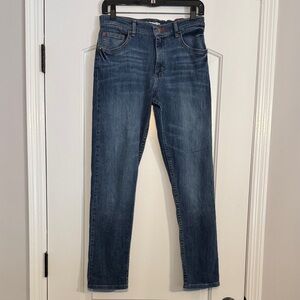 Wrangler Boys Taper Fit Blue Jeans Size 16